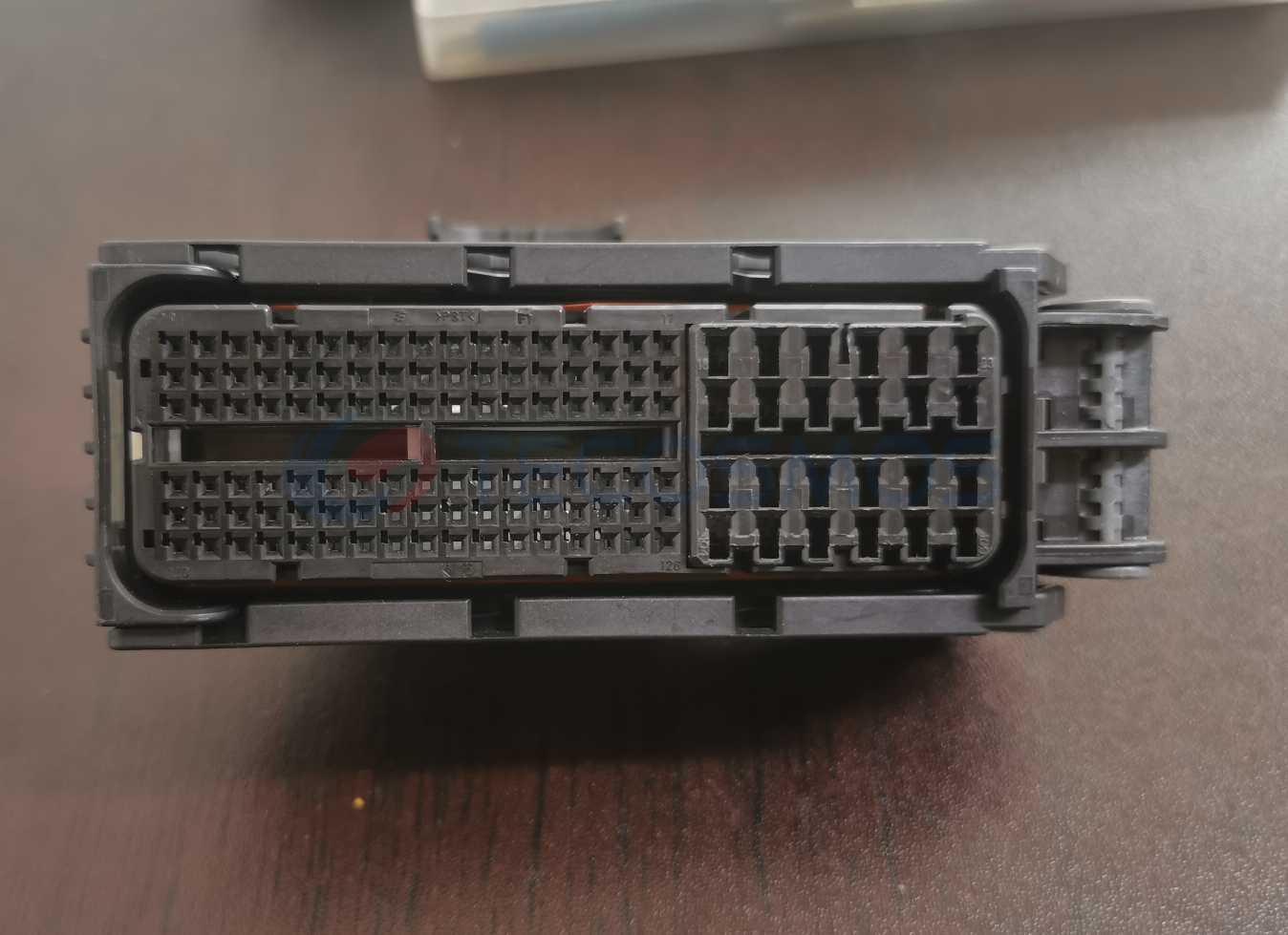 Car Connector For Toyota engine computer board back cover side with 126 pins CT126-0001M-1