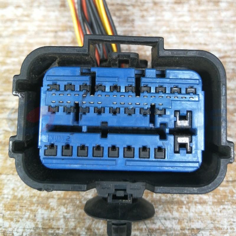 Car Connector For Modern bumper radar plug 28 pin CT28-0005M