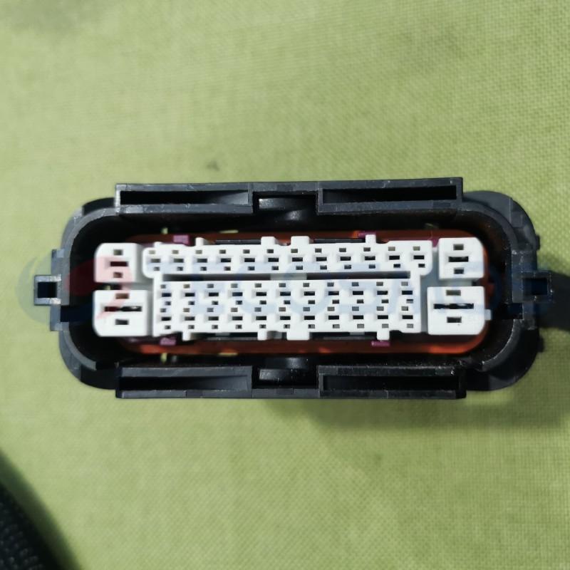 Car Connector For ABS pump plug white 38 pin CT38-0024M