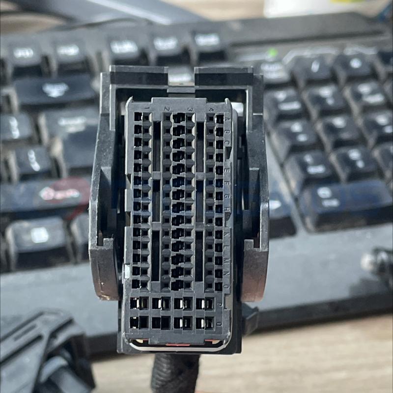 Car Connector For Large hole outlet For geely For wuling Hongguang Chang an computer plug 64 pin CT64-0003M-2