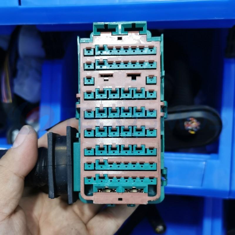 Car Connector For Battery box plug green cover 64 pin CT64-0010M