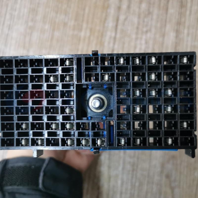 Car Connector For Buick engine compartment box blue clip 68 pin CT68-0003M